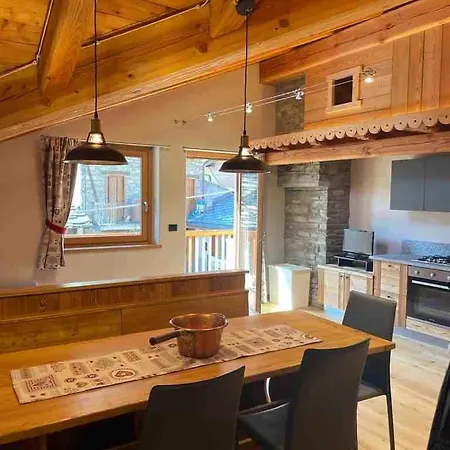 Charming In The Historical Centre - Apartament