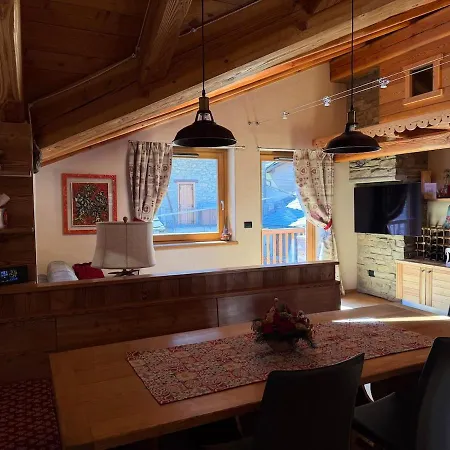 Charming In The Historical Centre - Apartament